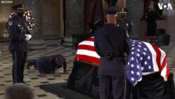 Ruth Bader Ginsburg’s Trainer Does Push-Ups in Tribute