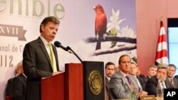 El presidente colombiano Juan Manuel Santos dijo que no acepta el fallo de la Corte Internacional de Justicia, en tanto no se protejan los derechos de los colombianos.