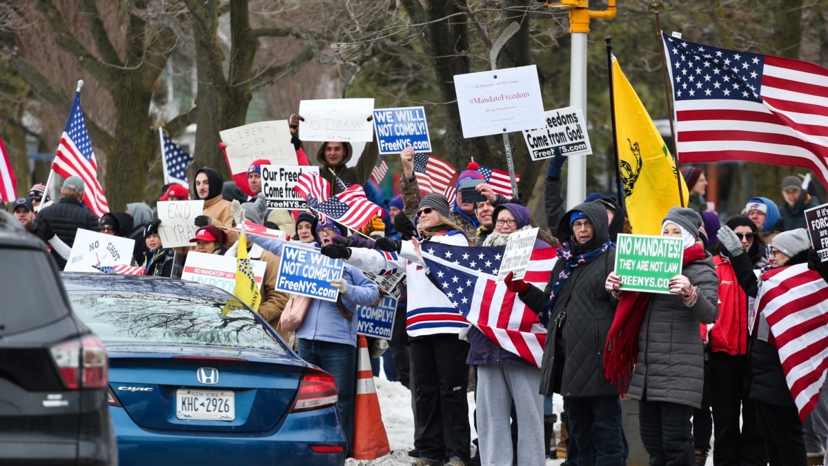 Key US-Canada Bridge Reopens After Police Clear Protesters