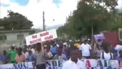 Manifestasyon dewoule nan vil Okay pou mande otorite asistans pou elèv lekòl yo. Jean Hernst Eliscar