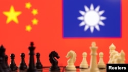 國際象棋與中國和台灣的旗幟 。