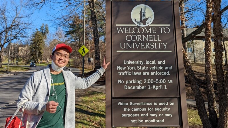 Ilham, Anak Sopir Taksi yang Kuliah di Universitas Ternama AS: “Keinginan Pasti Bisa Dicapai dengan Usaha”