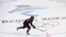 La canadiense Marie-Philip Poulin durante el partido contra Suecia de cuartos de final de los play-offs femeninos de la competencia de hockey sobre hielo de los Juegos Olímpicos de Invierno de Beijing 2022, en el Centro Deportivo Wukesong en Beijing, el 11 de febrero de 2022.