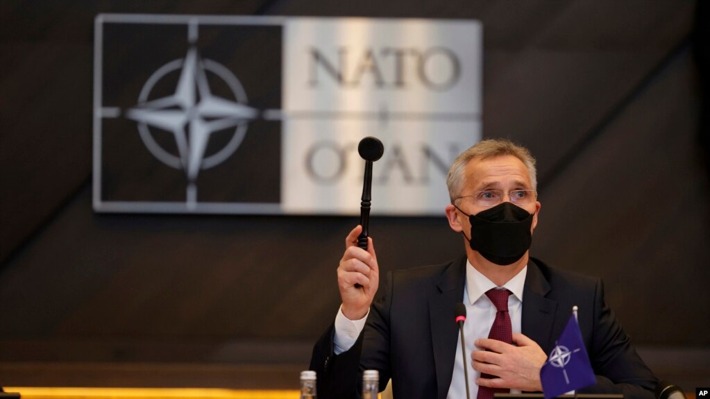 NATO-ja thotë se nuk ka parë shenja tërheqjeje nga Rusia
