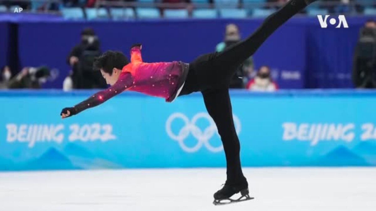 华裔美国选手陈巍冬奥夺冠 美冰球队大比分击败中国