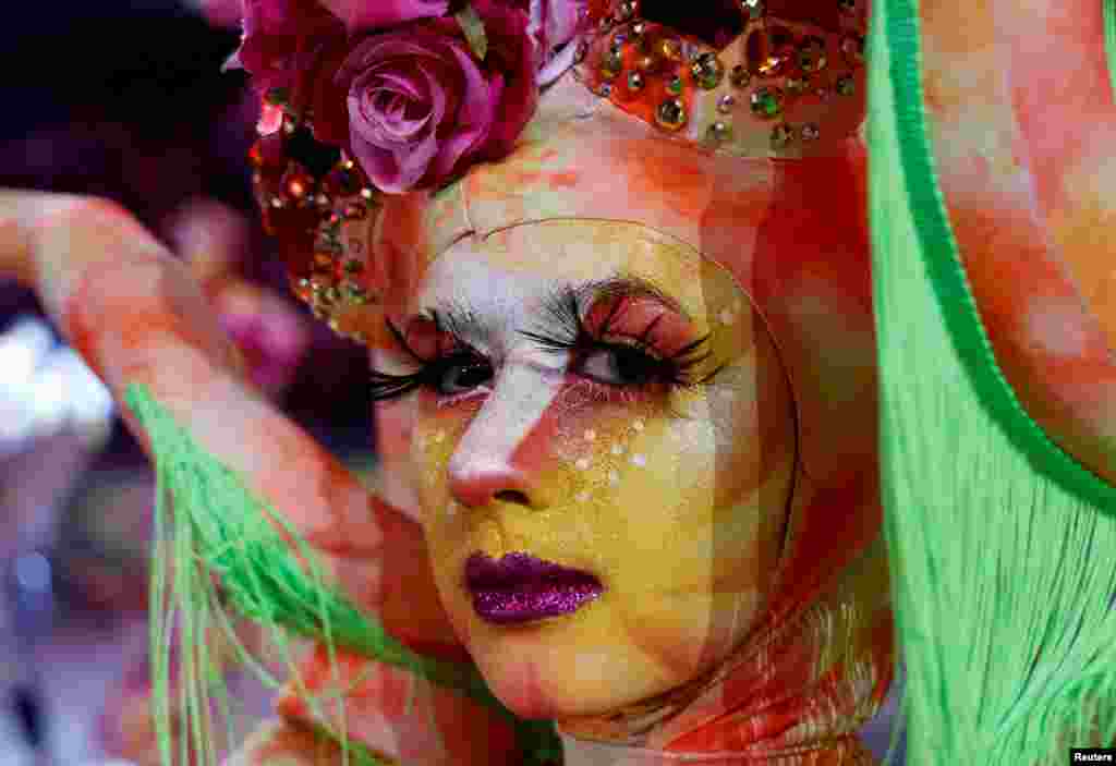 A performer dances during the 137th edition of Nice&#39;s Carnival, which theme is &quot;King of Animals&quot;, in Nice, France, Feb. 12, 2022.&nbsp;