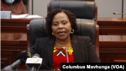 Waziri wa Habari wa Zimbabwe, Monica Mutsvangwa. (Columbus Mavhunga/VOA))