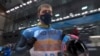 Олимпийский спортсмен развернул плакат «Нет войне в Украине» после соревнований