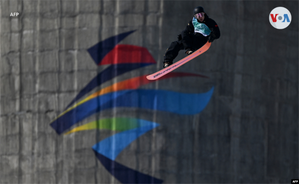 A sus 17 años, Yiming Su, de China, tuvo una impecable presentación en la carrera final de la competencia de &lsquo;big air&rsquo; masculino de Snowboard, que le valió la medalla de oro.