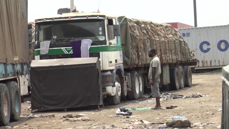 Sanctions contre le Mali: les transporteurs ivoiriens dans l'attente