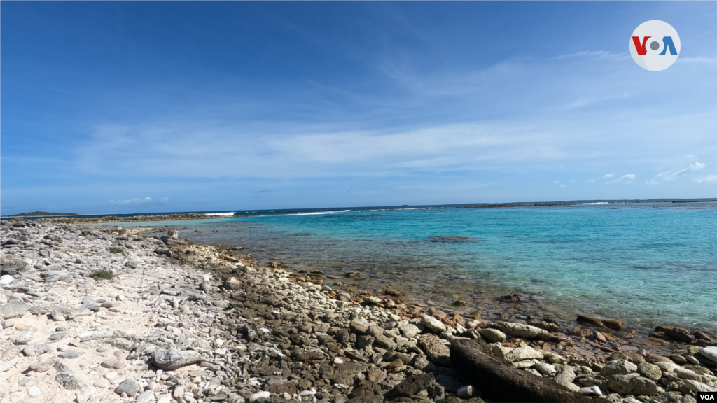 Una piscina de agua natural que se encuentra en medio del mar, Cayo Francisquí. 