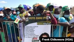 Abasekeli beZanu PF besemhlanganweni wokusungula umkhankaso wokhetho lwamaby-elections oqhutshwe nguMongameli Emmerson Mnagagwa. (© VOA)