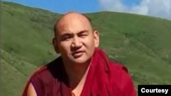 西藏僧人、宗教哲学家果·喜饶嘉措拍摄于2020年夏。 （照片来自人权观察网站）