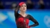 ARHIVA - Ruska klizačica Kamila Valijeva tokom nastupa na Zimskim olimpijskim igrama u Pekingu 7. februara 2022. (Foto: AP/David J. Phillip)