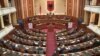 Parlamenti shqiptar miraton ndryshimet kushtetuese per Vettingun