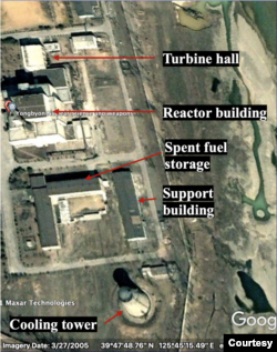 지난 2005년 3월 위성 촬영한 북한 영변 5MW 원자로와 지원 시설. 북한이 2008년 폭파한 냉각탑(Cooling tower)이 보인다. (사진제공=올리 하이노넨 스팀슨센터 특별연구원· 전 IAEA 사무차장)