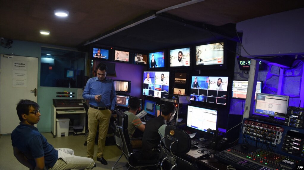 资料照片：阿富汗首都喀布尔的黎明电视台（TOLO TV）的控制室（2018年9月11日）(photo:VOA)