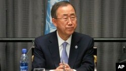 Sekjen PBB Ban Ki-moon melakukan lawatan ke negara-negara Tanduk Afrika (27/10).