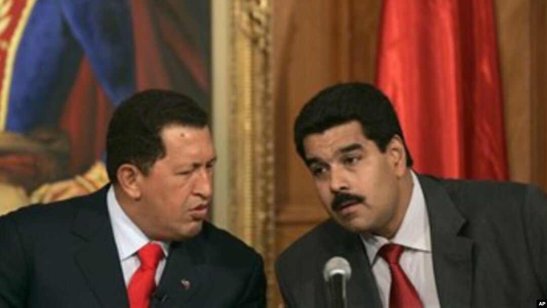Presiden Venezuela Hugo Chavez (kiri) bersama Wapres Nicolas Maduro di Caracas. (Foto: dok)