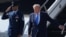特朗普总统乘“空军一号”专机抵达洛杉矶国际机场。(2026年8月4日)