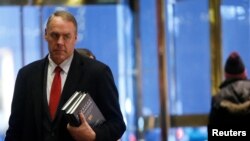 Ông Ryan Zinke, người được đề cử vị trí Bộ trưởng Nội Vụ sẽ ra điều trần trước Ủy ban Năng Lượng và Tài Nguyên Thượng Viện.