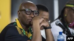 Zizi Kodwa, porte-parole intérimaire de l'ANC, lors d'une conférence de presse à Johannesburg, le 20 decembre 2017. 