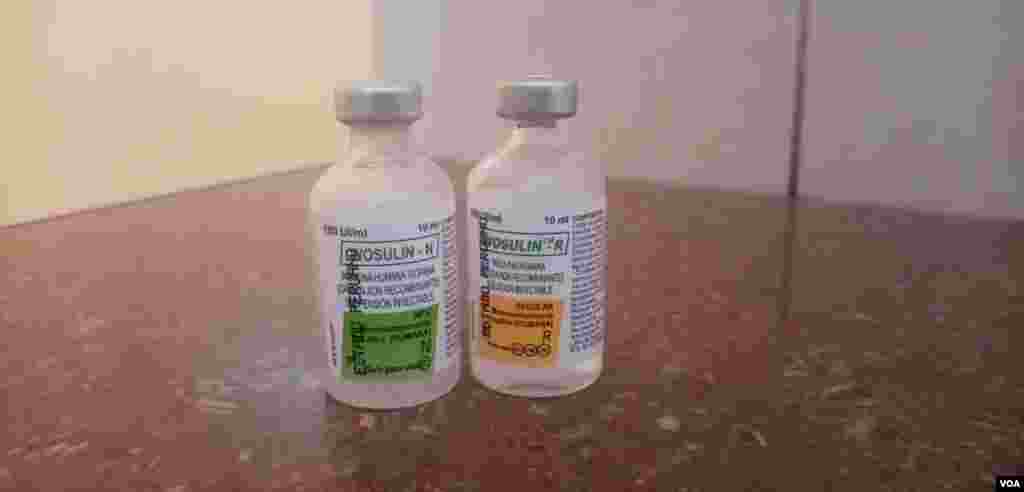 &quot;Lo que más me preocupa es conseguir mi insulina. Gracias al carnet de extranjería y al seguro podía adquirirla en un hospital a un costo mucho más bajo que en una farmacia, esto cambió con la llegada del coronavirus. En los hospitales sólo están recibiendo emergencias, esto agrava aún más nuestra situación económica, ya que los costos de mi tratamiento ahora son el triple de costosos&nbsp; [sic]&quot;, afirmó. 