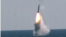 한국 국방부가 15일 독자 개발한 잠수함발사탄도미사일(SLBM) 수중발사 시험에 성공했다며 공개한 영상 중 일부.