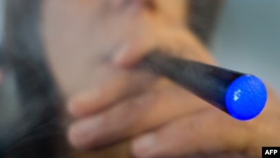 Etats-Unis : plus de vente de cigarettes électroniques aux mineurs dans 90  jours