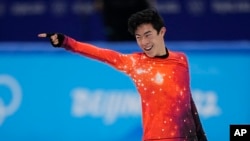Nathan Chen ăn mừng sau màn trình diễn trượt băng nghệ thuật hoàn hảo hôm 10/2 ở Thế vận hội Bắc Kinh 