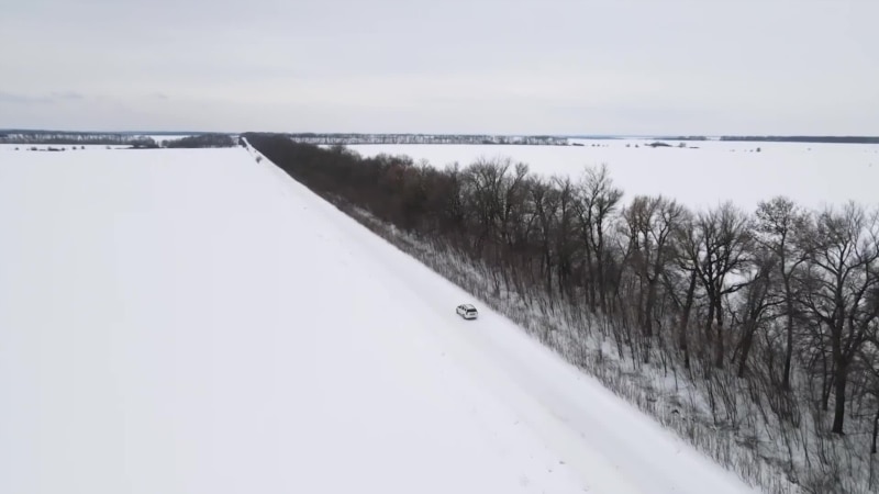 Ukraine: les habitants des régions frontalières réagissent à la menace russe