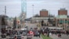 تقابل پلیس کانادا با معترضان علیه محدودیت‌های کرونا در پل مرزی آمریکا ادامه دارد