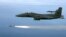 Máy bay F-15 của Mỹ phóng tên lửa (ảnh tư liệu, REUTERS/U.S. Air Force)