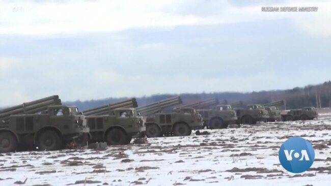 US Reduces Embassy Staff, Tells Americans: Get Out of Ukraine