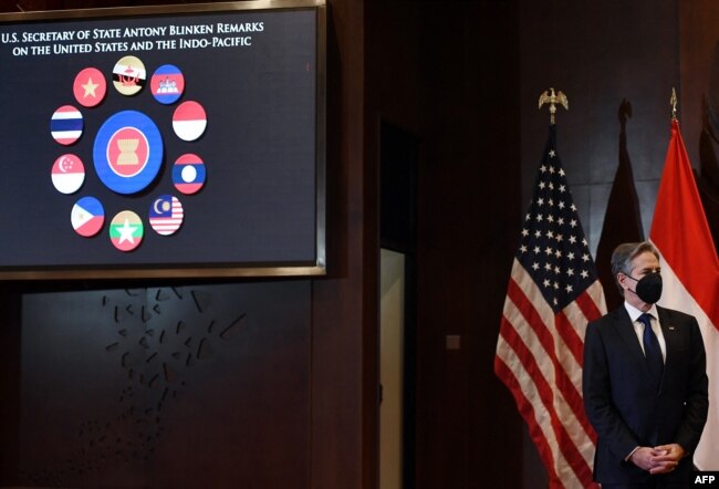 Menteri Luar Negeri AS Antony Blinken berbicara tentang strategi Indo-Pasifik pemerintahan Biden di Universitas Indonesia pada 14 Desember 2021. (Foto: AFP)