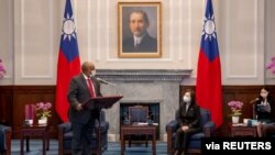 索馬里蘭外交部長瑞格薩（Essa Kayd Mohamoud）於2月8日率團抵達台灣與蔡英文會面。