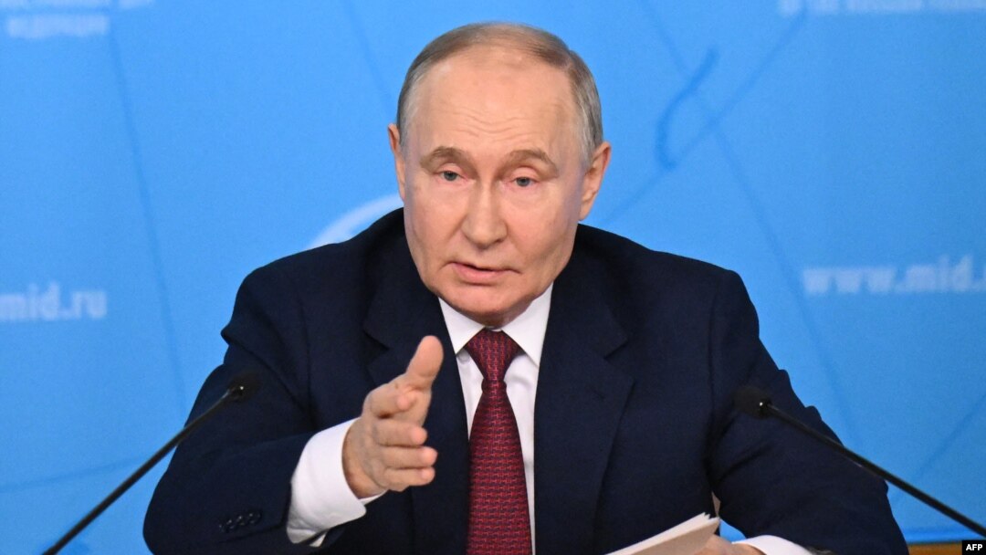 Putin na sastanku u Ministarstvu spoljnih poslova u Moskvi (NATALIA KOLESNIKOVA / AFP)