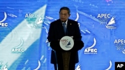 Presiden Susilo Bambang Yudhoyono saat menyampaikan pidato pembukaan KTT APEC di Bali (6/10).