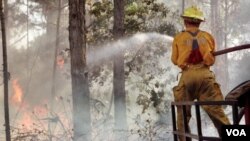 Esta semana murieron dos bomberos cuando trataban de extinguir un incendio forestal.