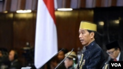 Presiden Jokowi menyampaikan pidato kenegaraan saat Sidang Tahunan DPD-DPR di Gedung Paripurna MPR DPR DPD RI Jakarta Rabu 16 Agustus 2017. (Foto: Biro Pers Kepresidenan).