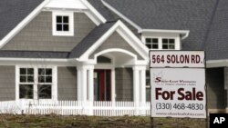 El precio promedio de las casas nuevas en EE.UU. aumentó 9,7% desde hace un año.