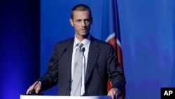 Aleksander Ceferin lors de son élection à la tête de l'UEFA, Grèce le 14 septembre 2016