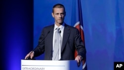 Presiden terpilih UEFA Aleksander Ceferin di Athena, 14 September 2016 (AP Photo/Thanassis Stavrakis).