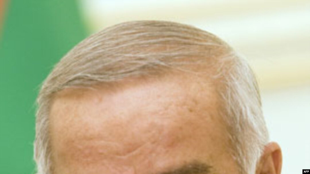 Forum: Karimov matbuot kunida internet haqida eslatdi; Jurnalistlar u bilan uchrasha olmadi