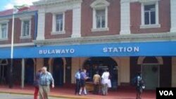 Esithitshini sikaloliwe ese Bulawayo Train Station