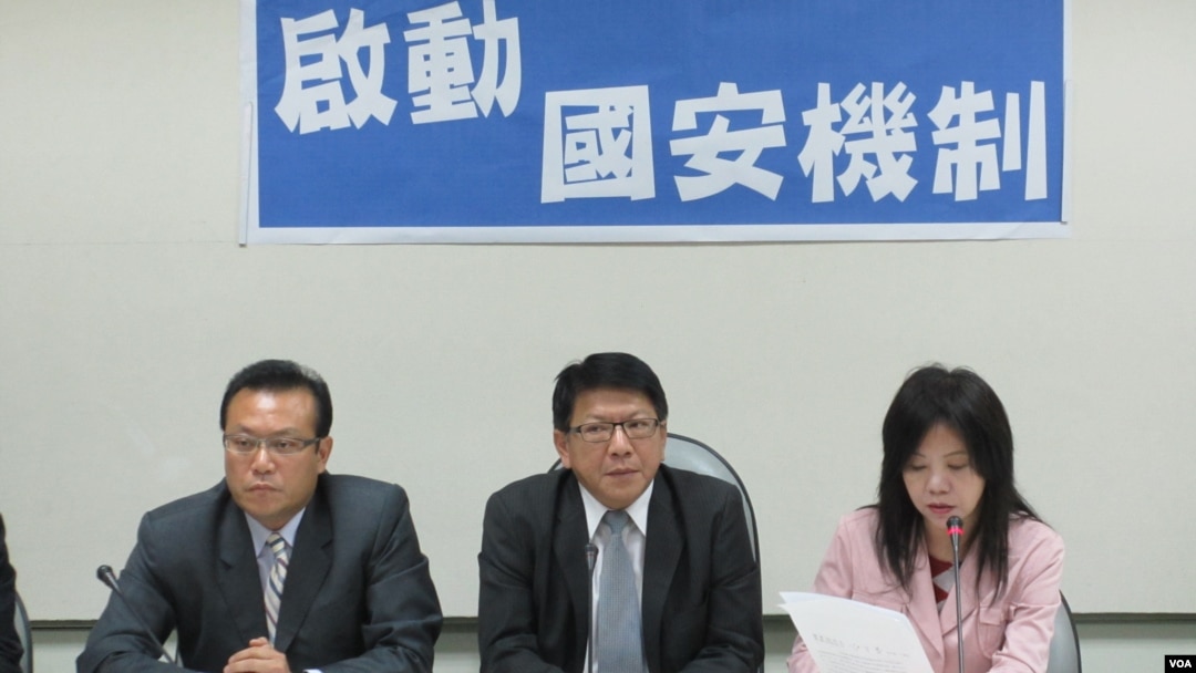 在野党民进党立法院党团就禽流感疫情召开记者会（美国之音张永泰拍摄） 
