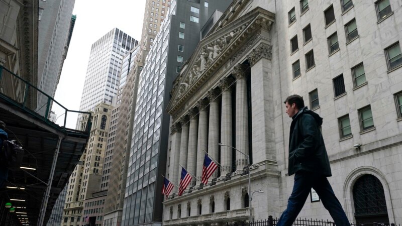 US Markets Fall After Russian Invasion of Ukraine Sends World Markets Lower