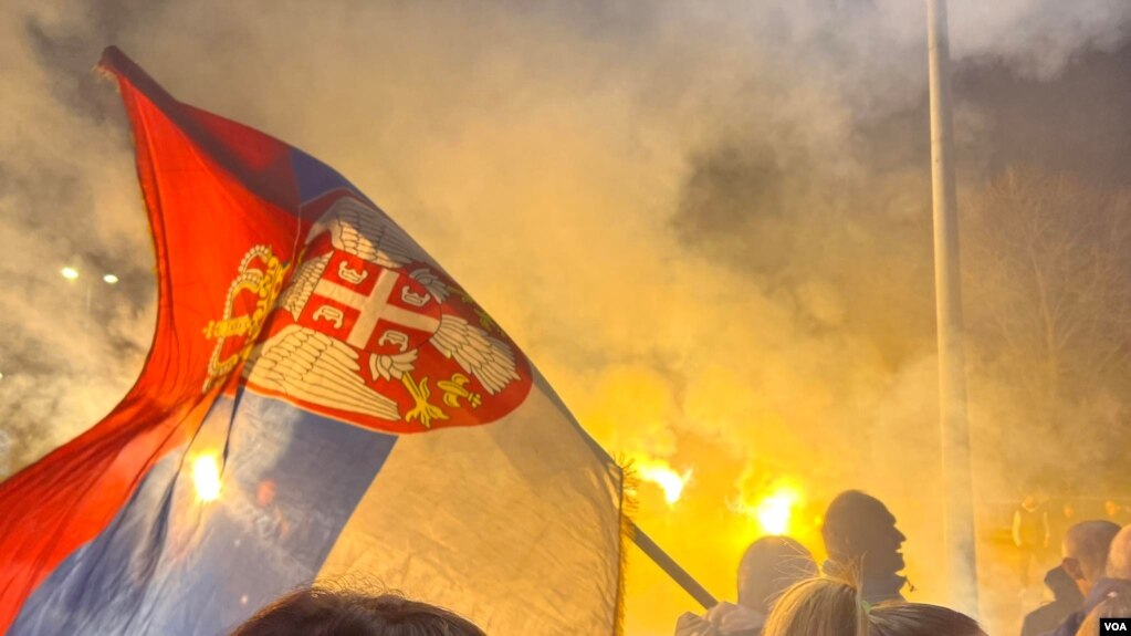 Koalicioni i partive pro-ruse bllokon akset rrugore në Mal të Zi