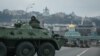 Ukraine: l'armée russe resserre l'étau autour de Kiev