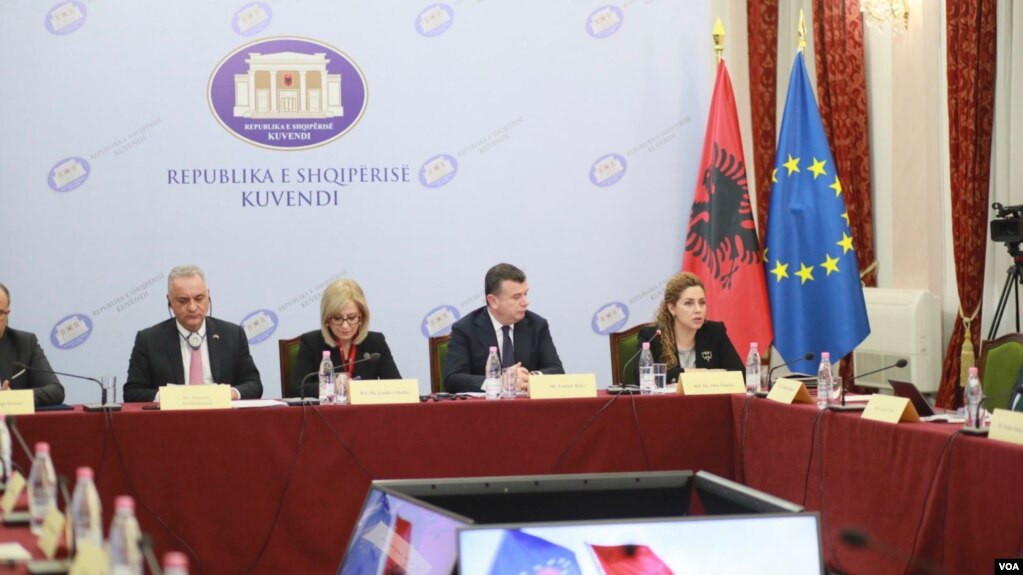Shqipëria i bashkohet deklaratës së BE-së, ku dënohet vendimi i fundit i Rusisë për dy rajonet e Ukrainës